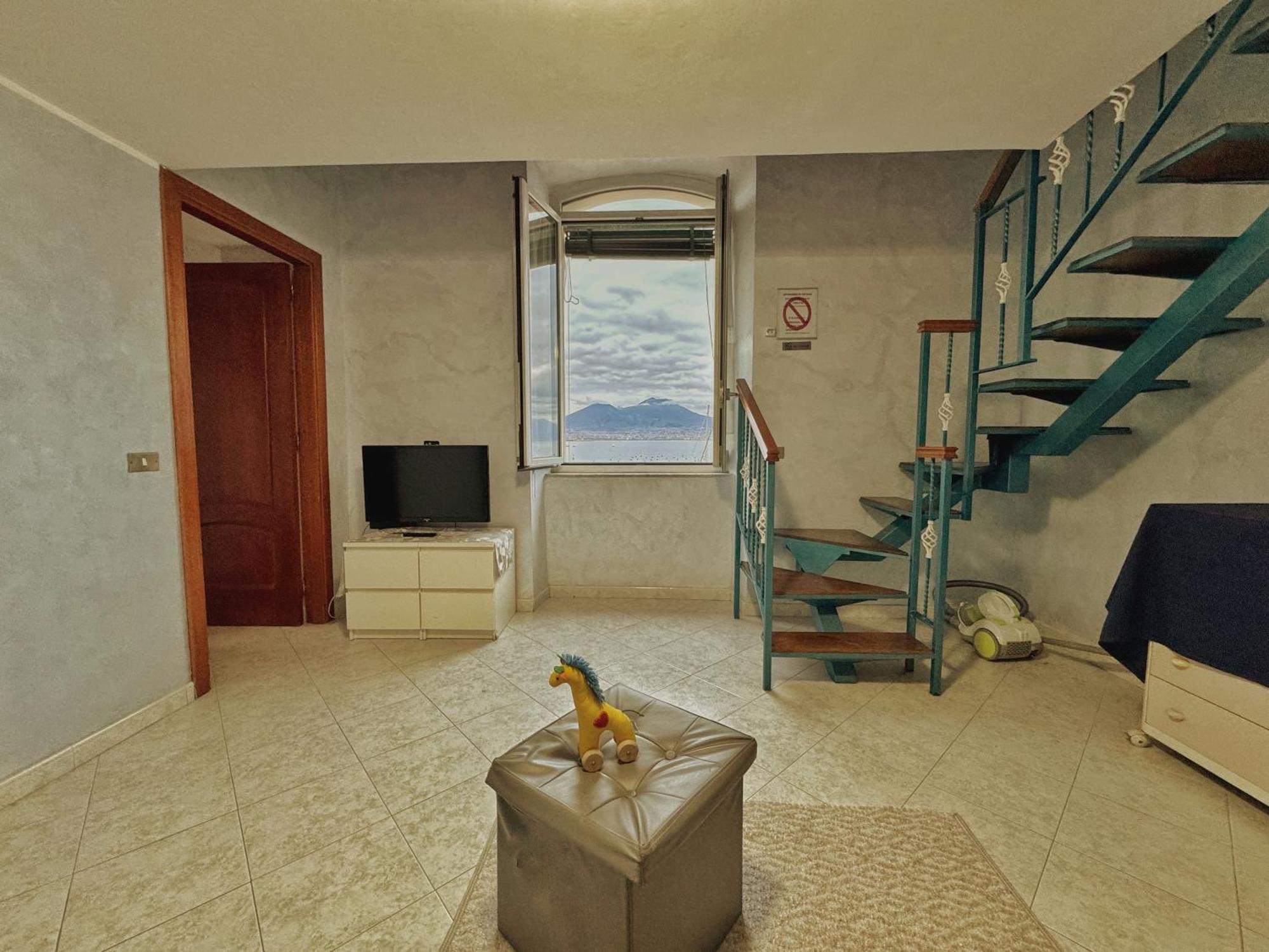 Laura House Apartment Наполи Екстериор снимка