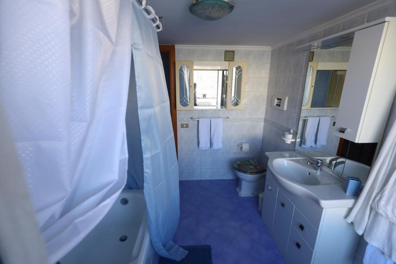 Laura House Apartment Наполи Екстериор снимка